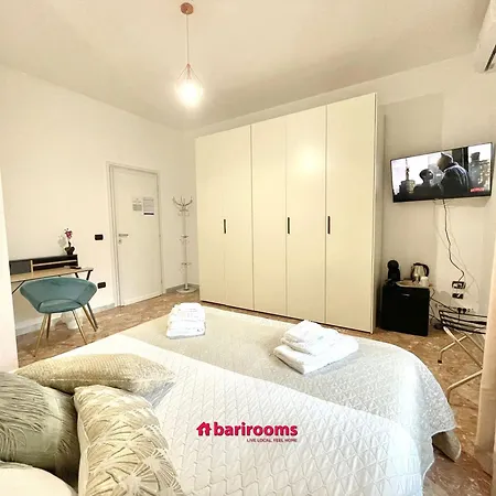 Barirooms Piccinni Guest house *